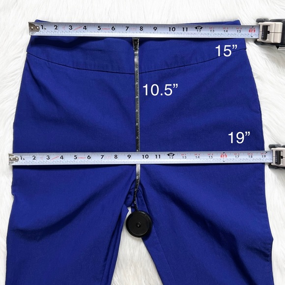 SOLD-Chico’s So Slimming Blue Elastic Waist Pull On Cropped Skinny Pants Size 10 - Picture 7 of 8